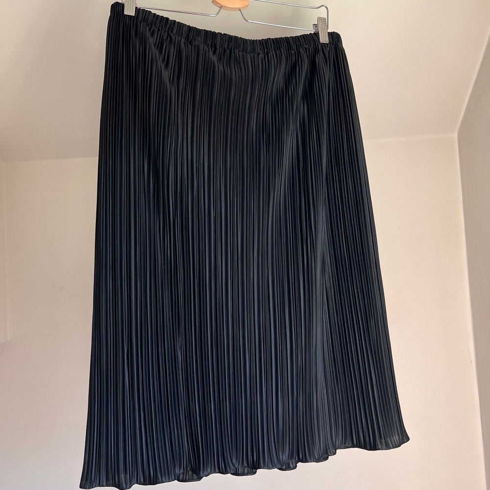 Vintage 90s Pleated Plisse Black Skirt Size 14 Crinkle Minimalist Chic